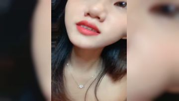 新人！校花级女神！超漂亮【葡萄妹妹】裸舞！自慰流白浆。