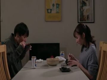 和肤白巨尻的家事代行阿姨做！ 成为巨根俘虏的 水川枫水川かえで。