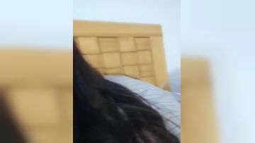 【清纯美女】为赚钱下海 ，全裸诱惑揉捏白嫩奶子 ，掰穴特写揉搓阴蒂 ，振动棒插入，娇喘呻吟翘起美臀。