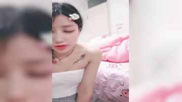 #02年的害羞鬼 一线天馒头逼