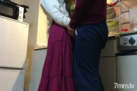 FC2PPV-1589767向住附近的爸爸朋友借钱拿自己太太来肉偿