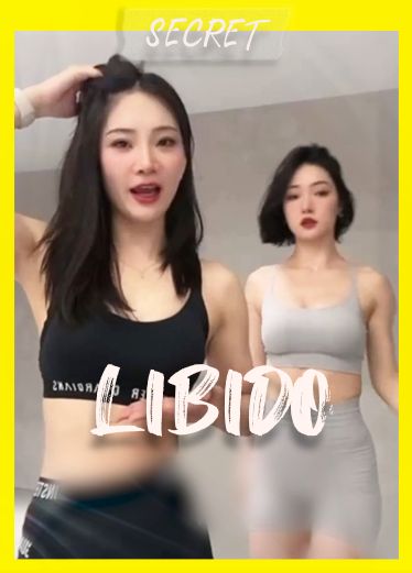 门事件为流量无下限抖音网红直播间大方展示自己的小骚逼骆驼趾Lqn