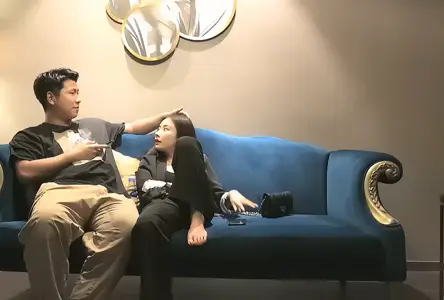 和性感大长 腿黑衣妹子 啪啪 ， 舌吻 摸逼调情有一手的。！