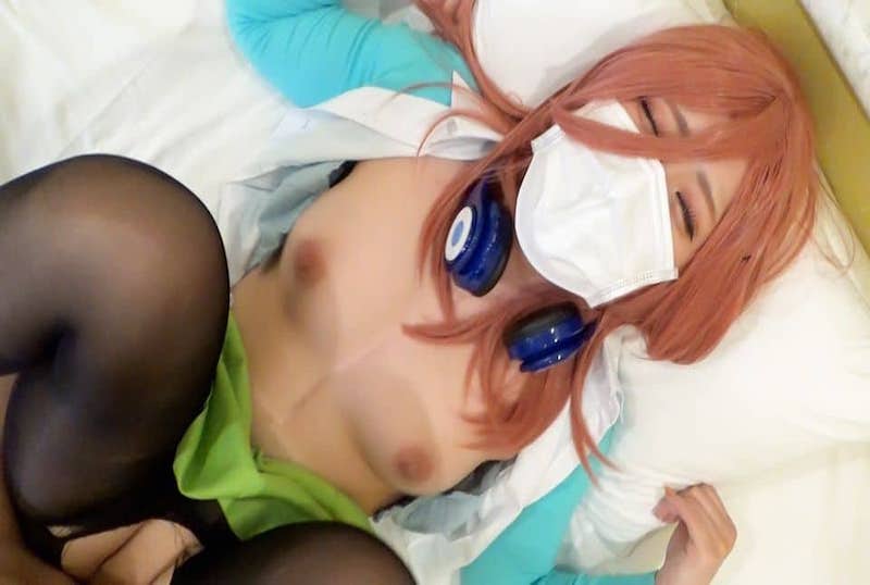 FC2-1702772FC2-1702772 丰满的少女cos ！！被撕裂紧身衣玩弄到潮吹！ 素人