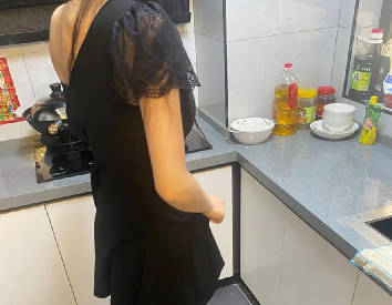 厨房爆操兄弟老婆