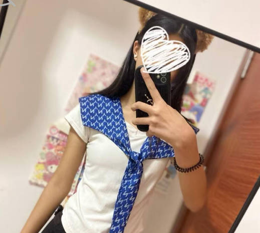 海角社区・身高170的学生妹被我玩到痉挛