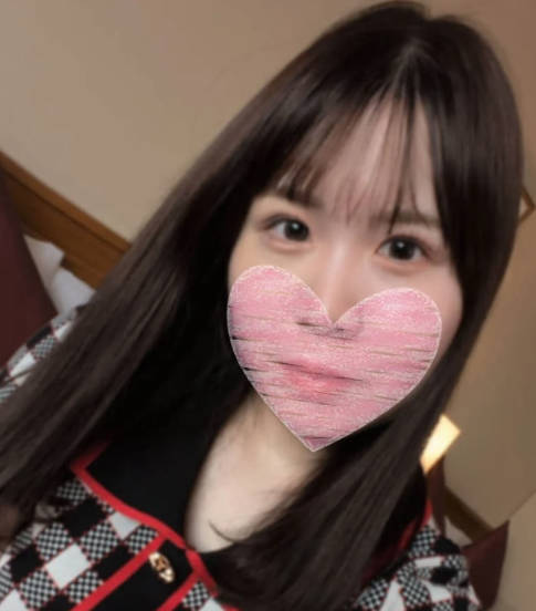 FC2PPV-4627045 深深插入传闻中的上野少女体内