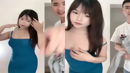 白皙肥臀骚妹子和男友激情操