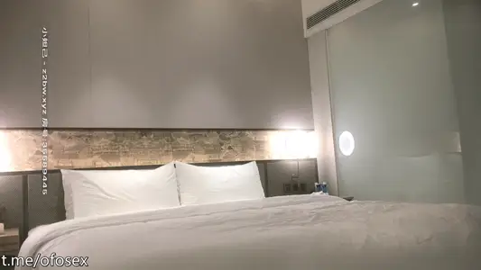 魔都大圈外围，明星脸女神，4500物有所值，黑丝诱惑白嫩肌肤，娇嗔妩媚罕见尤物