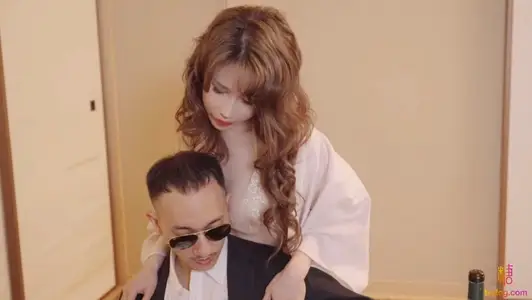 台湾巨乳女神辛尤里粉嫩乳粒诱惑！梦幻乳交吸吮至马眼爆射，淫荡娇喘极致刺激