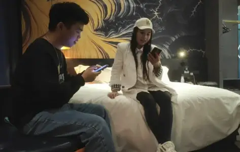 约拍赚奶粉钱孕妇，肉体看相师现场解读你的性欲望！