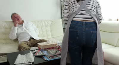 nacr-963一见普通のおばさん家政妇だが、実は女王様気质のド痴女だった！？ よしい美希