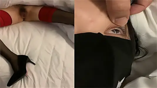 01年极品水嫩幼师 高跟丝袜骚穴续集1：紧身诱惑