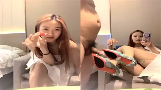 00后骚妹主动勾引亲哥哥，激情乱伦啪啪