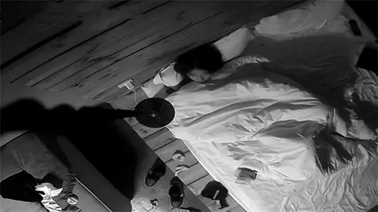 FC2-PPV-360520情人节特献 酒店偷拍流出 监控视角双片连发 真实情侣浴室激战野战二连发