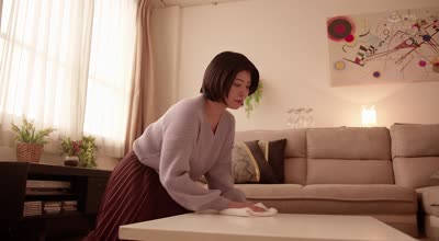 roe-338こんなおばさんとでも手をつないで歩いてくれますか？～息子の亲友と関系を持った母～ 赤井美希