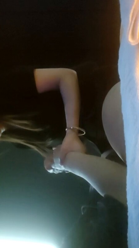 暗访足疗店凯迪拉克勾搭漂亮女技师摸奶打飞机吃鸡