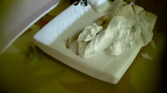 高清安防摄像头实录：少女初尝禁果的破处性爱现场